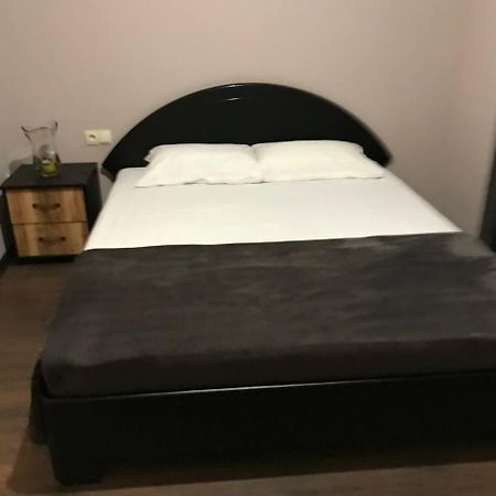 Room Studio 1 Тбилиси Екстериор снимка