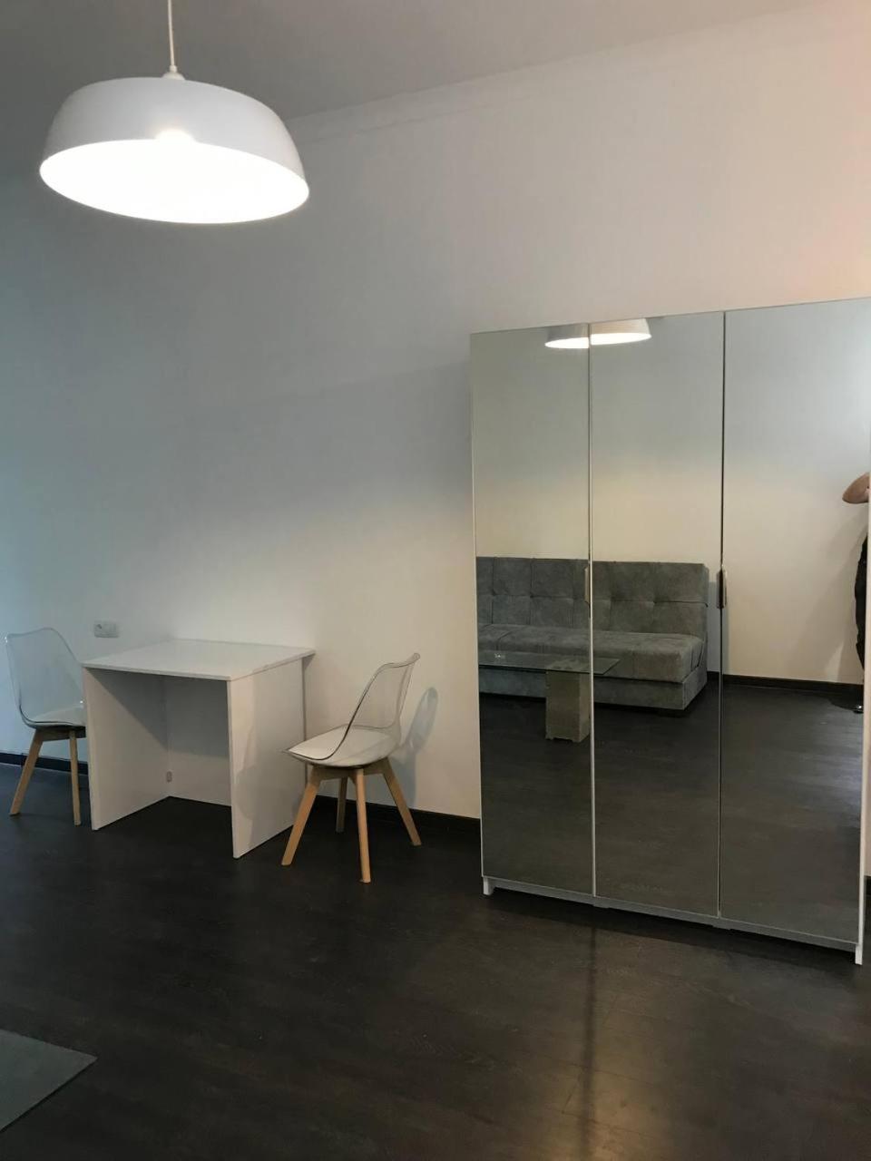 Room Studio 1 Тбилиси Екстериор снимка